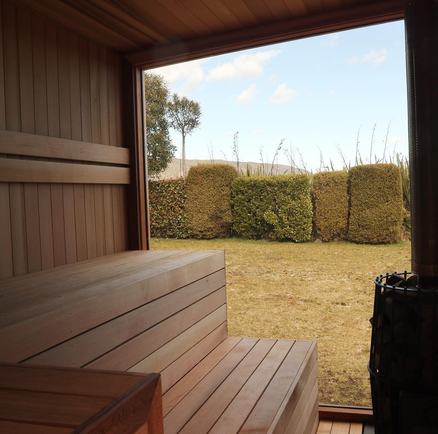 This sauna was designed differently 🌱 with the floor-to-ceiling window right next to the benches, posing a challenge for build. However, the end result is quite cool; lying on the bench and looking straight out at the mountains is pretty special! 

