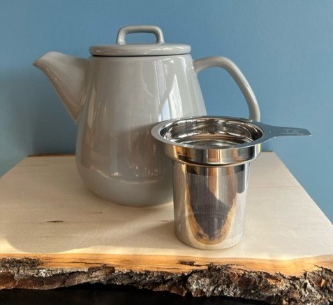 gray tea pot 2.jpeg