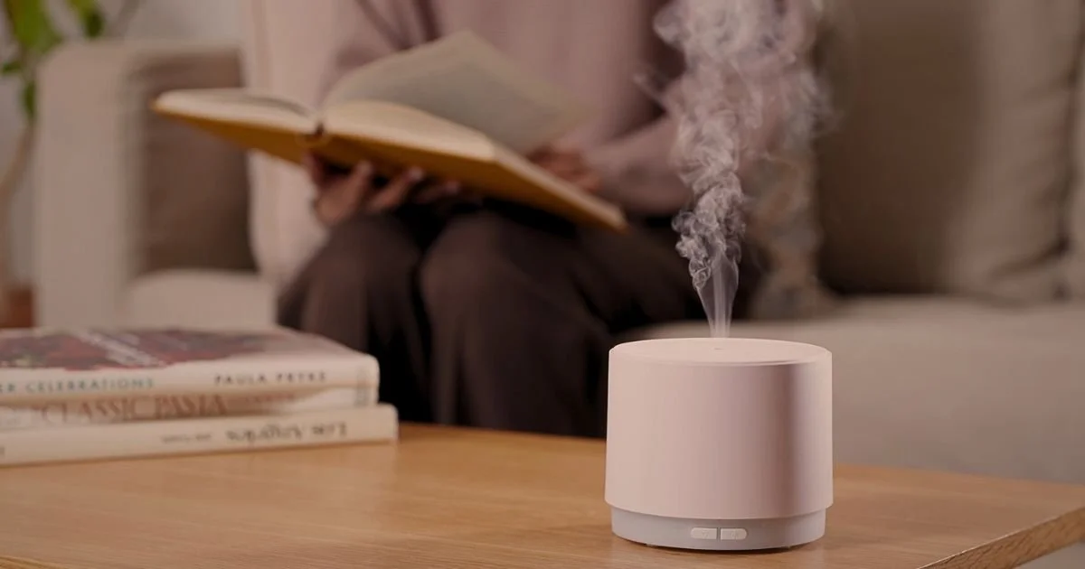 Aromaterapia reduce stresul, îmbunătățește somnul, întărește sistemului imunitar și ajută la ameliorarea durerilor de cap.