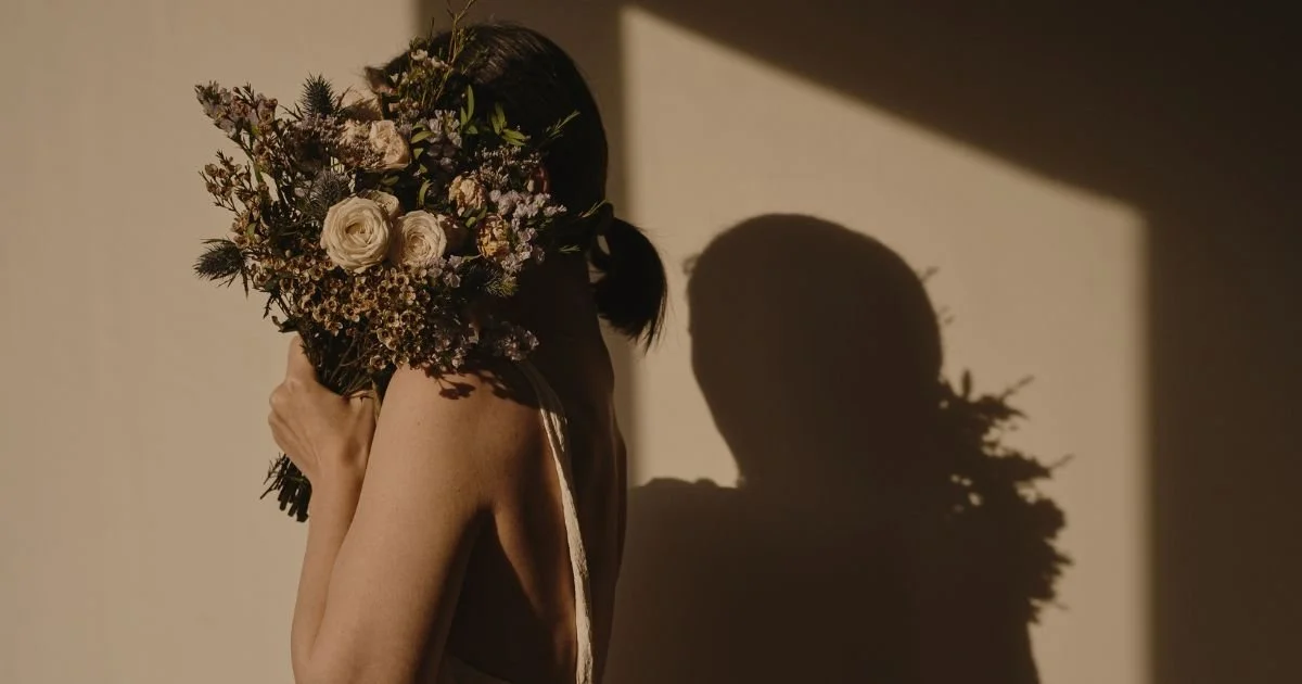 Practica mindfulness ajută la reducerea stresului și îmbunătățește puterea de concentrare.