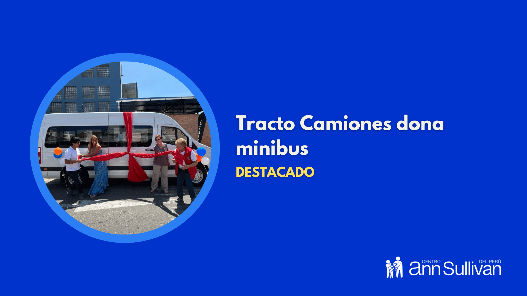 Tracto Camiones dona minibus