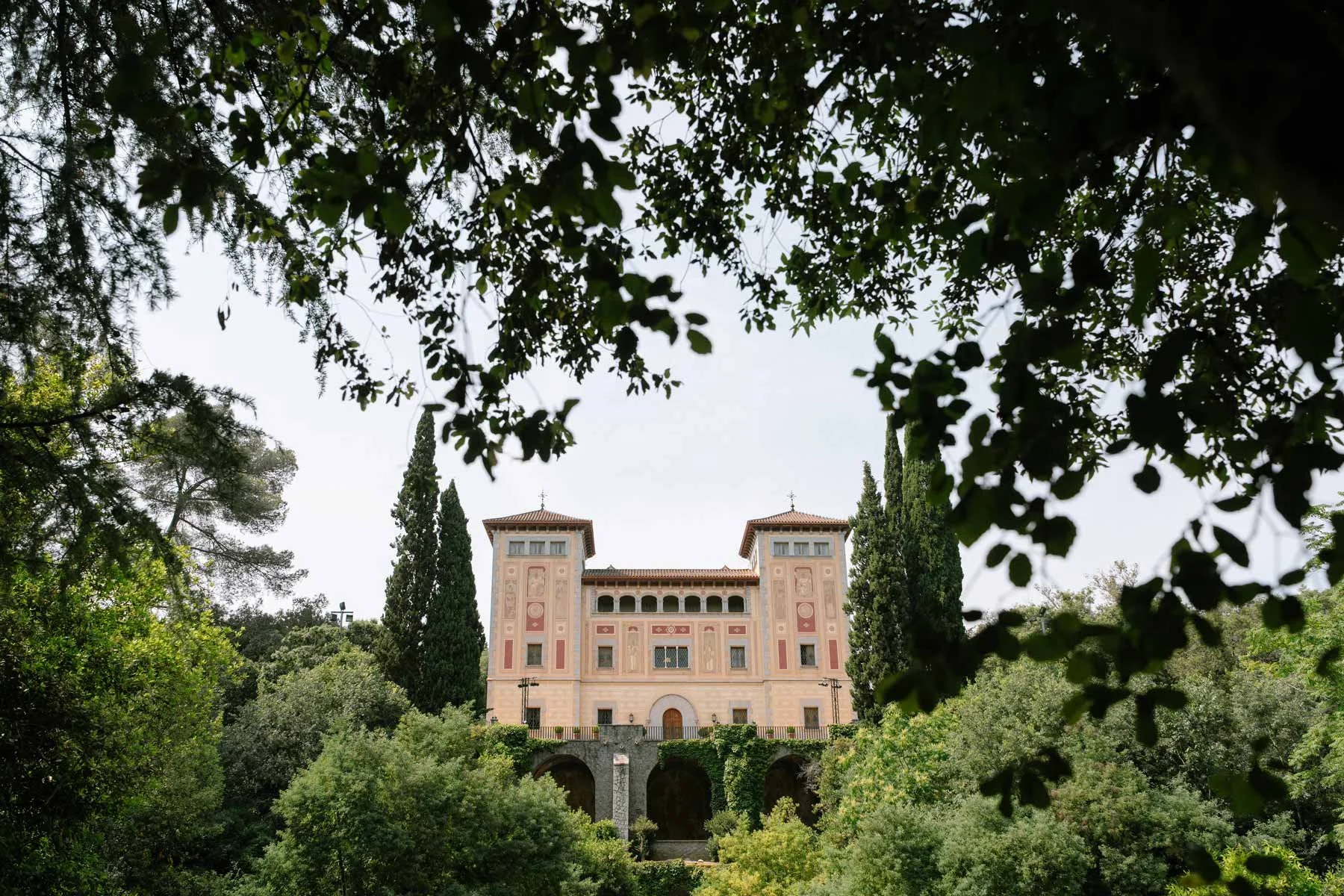 An image displaying the facade of Bell Reco