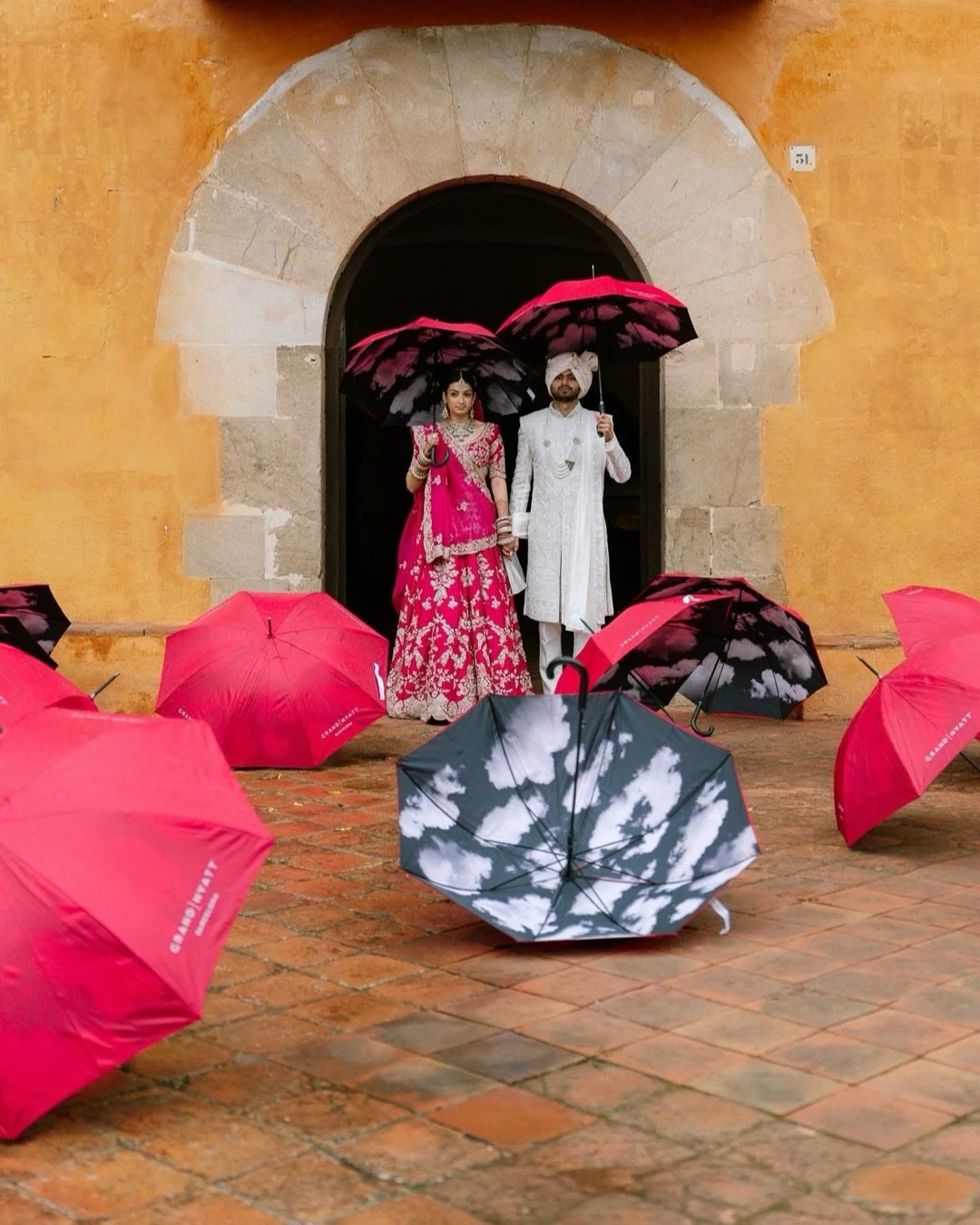 A few favourites from Shreya &amp; Aditya&rsquo;s Masia Egara wedding.

And yes, the forecast tried its best to be dramatic. But, they didn&rsquo;t flinch. Be like S &amp; A! 

Outdoor ceremony, clouds doing their moody thing, everyone rolling with i