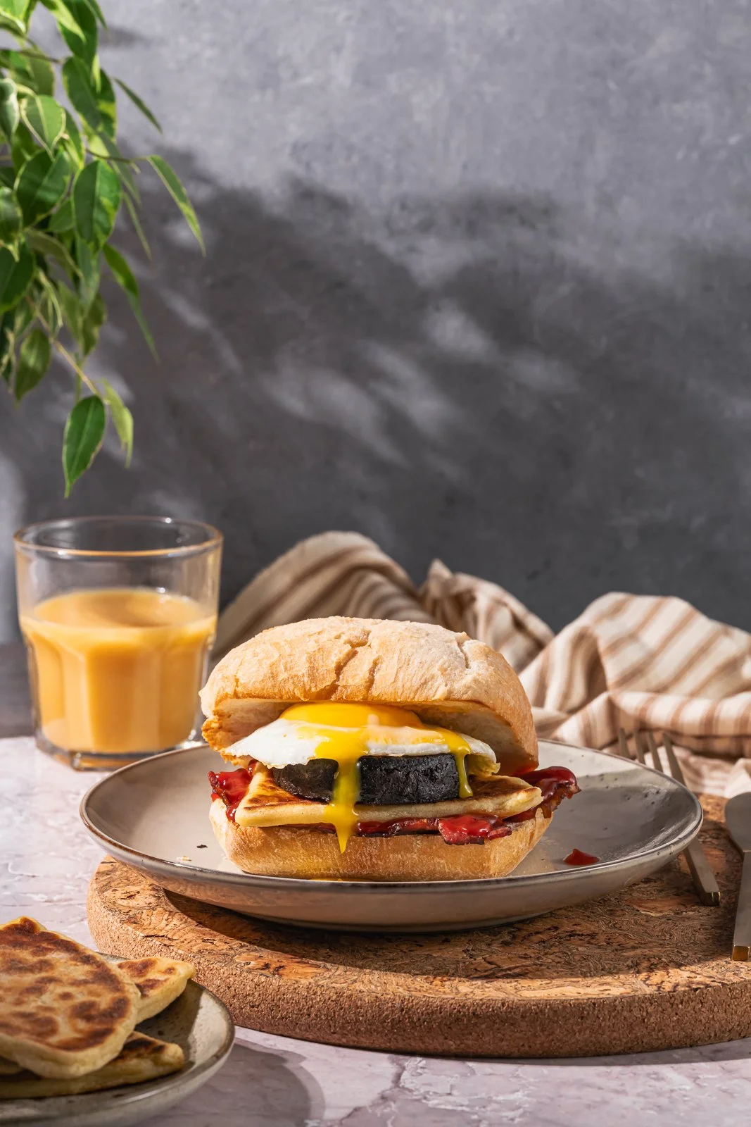 Simon Howie breakfast roll, with fried egg, WEB.jpg