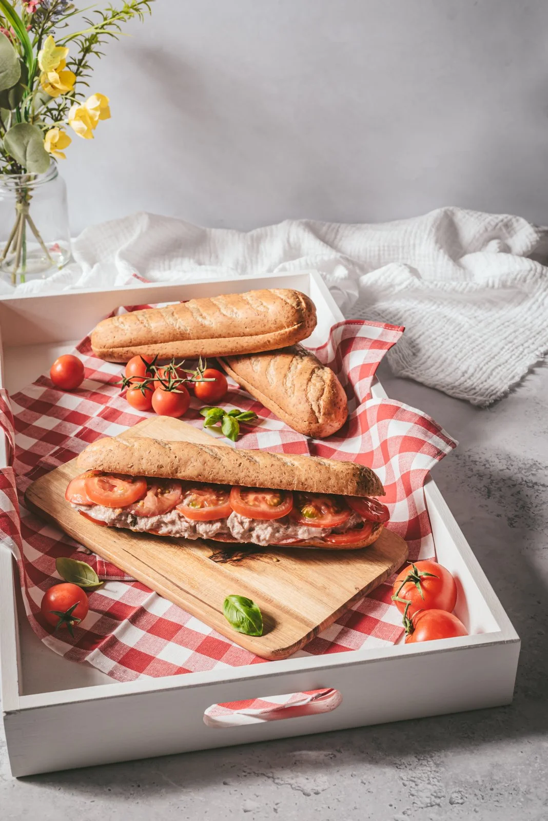 Tuna mayo sandwich - extra, WEB.jpg