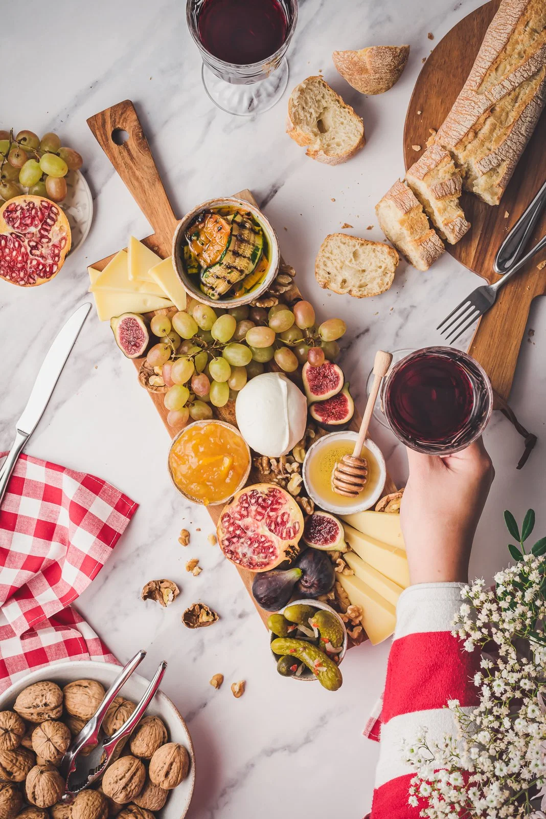 Cheese and fruit platter - with harm, WEB.jpg