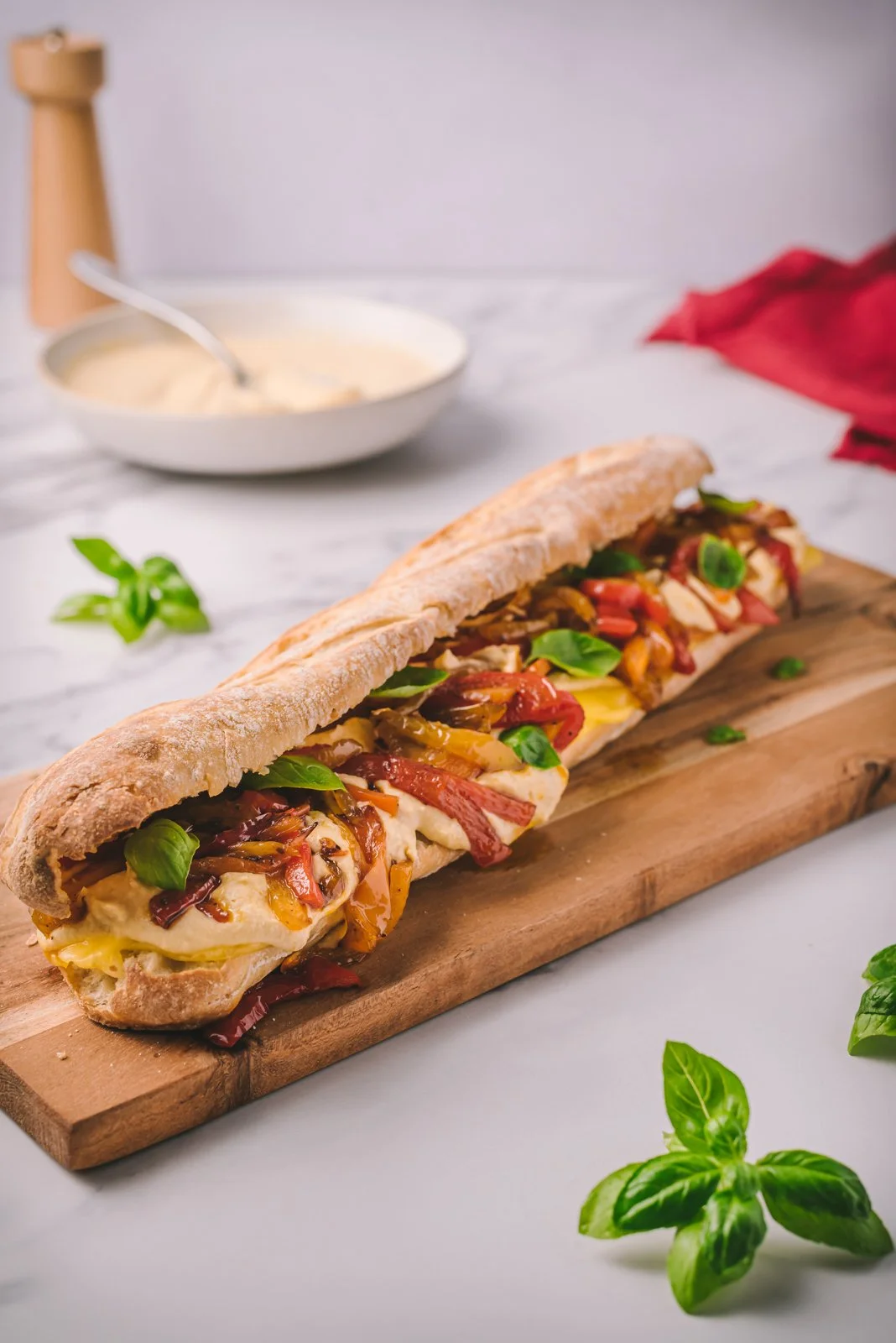 Hummus and peppers sandwich, WEB.jpg