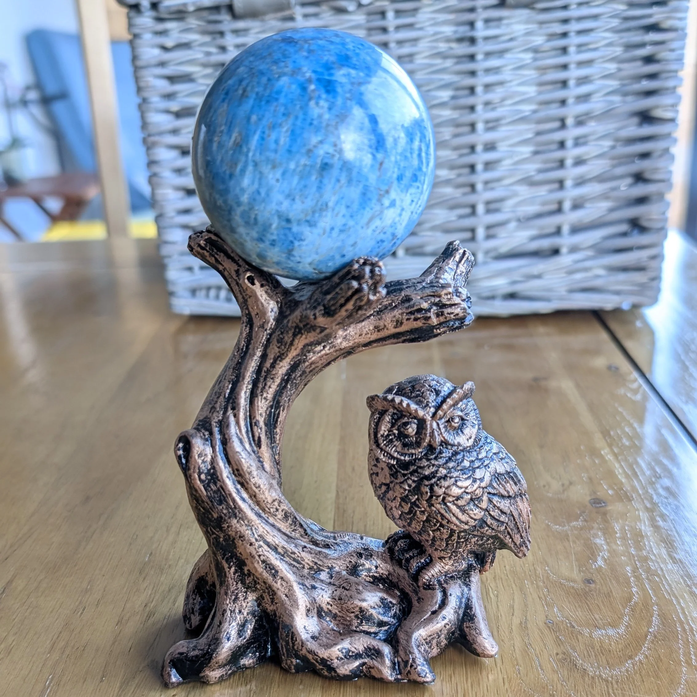 Resin Owl Sphere Stand/Holder