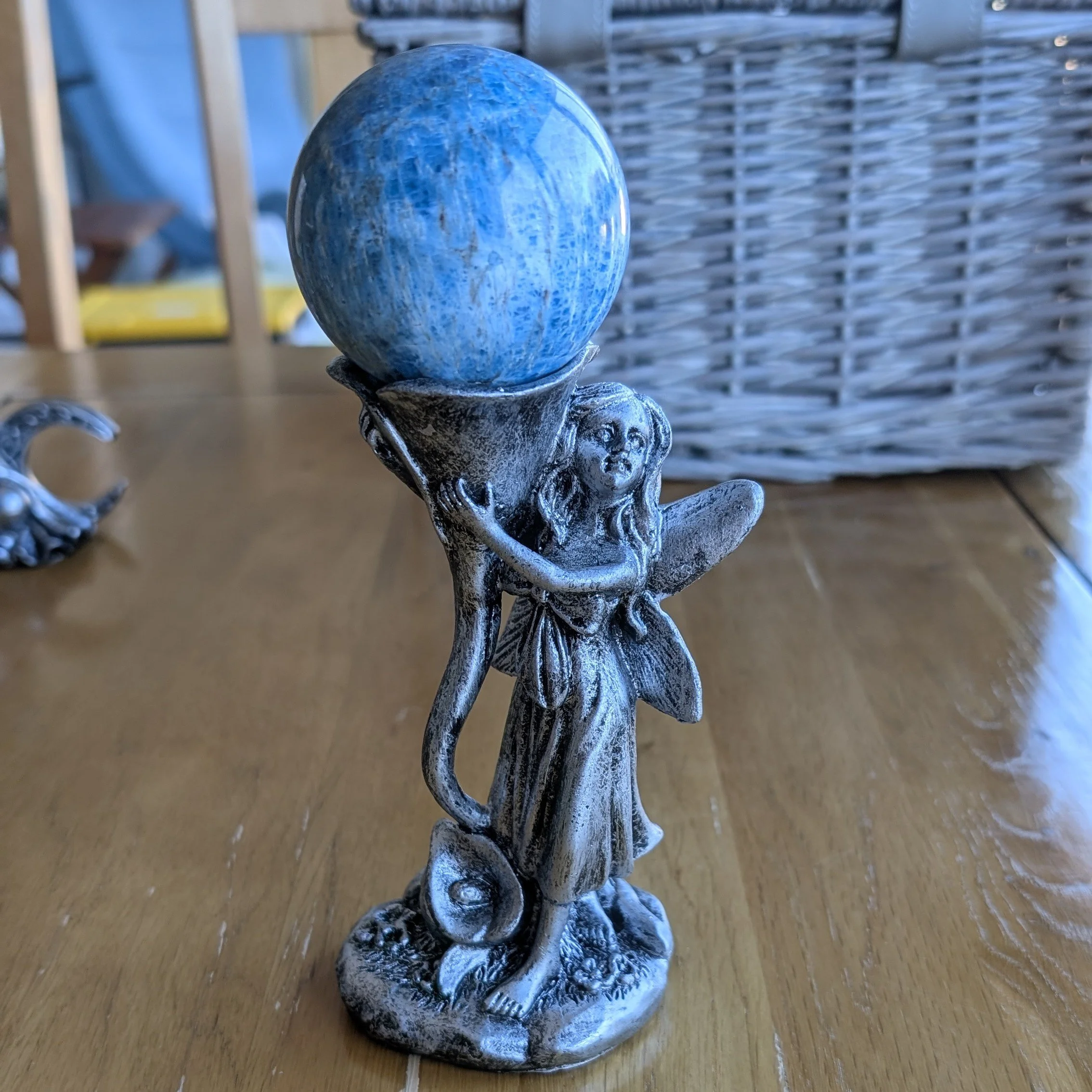 Resin Fairy Sphere Stand/Holder