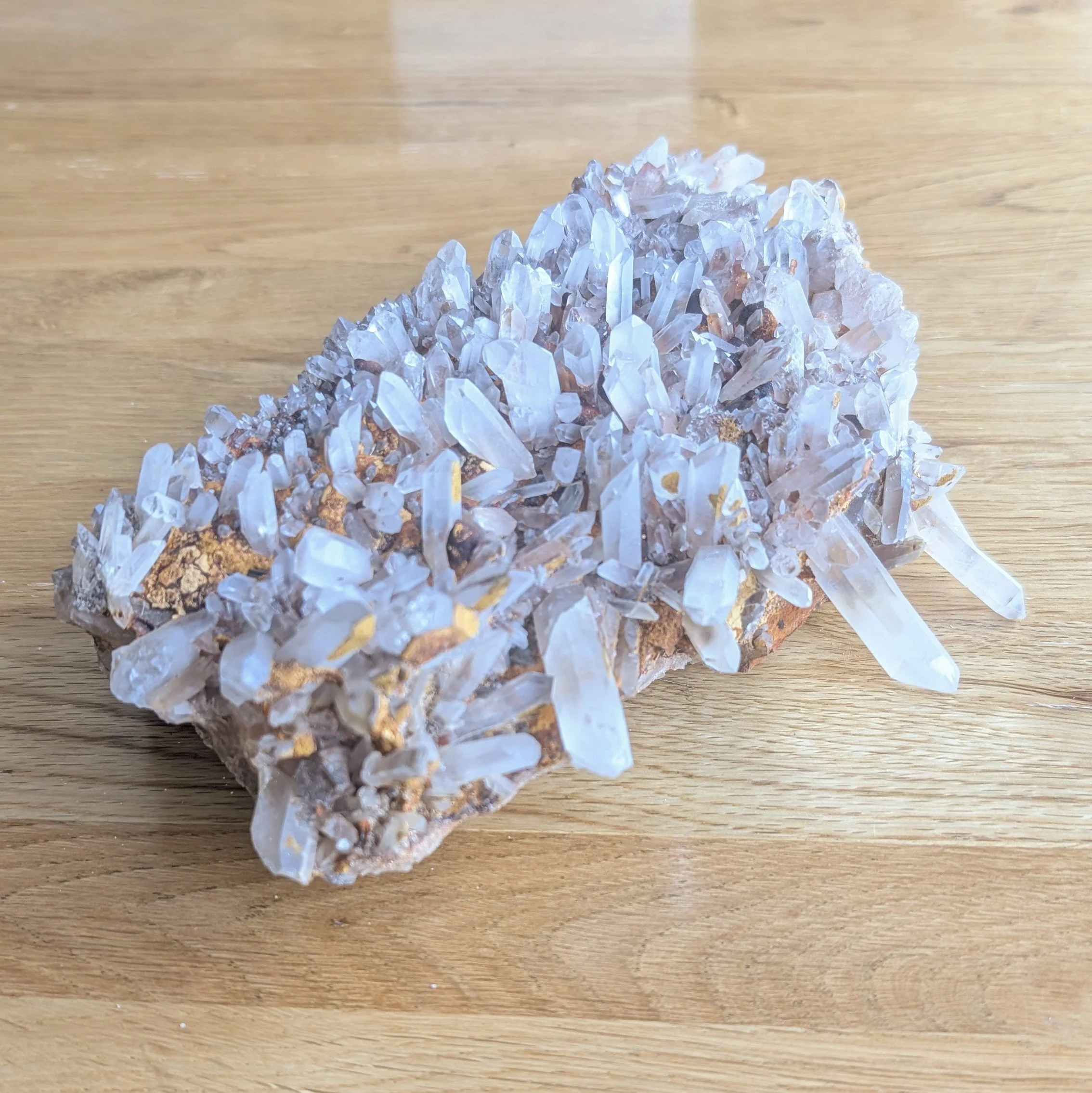 Large Quartz Cluster