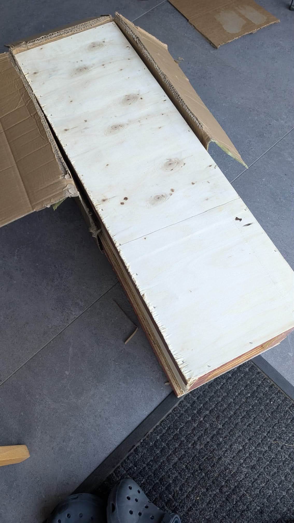Answers on a postcard 🌠whats in this box? 📦 47kg of &hellip;&hellip;&hellip;.?