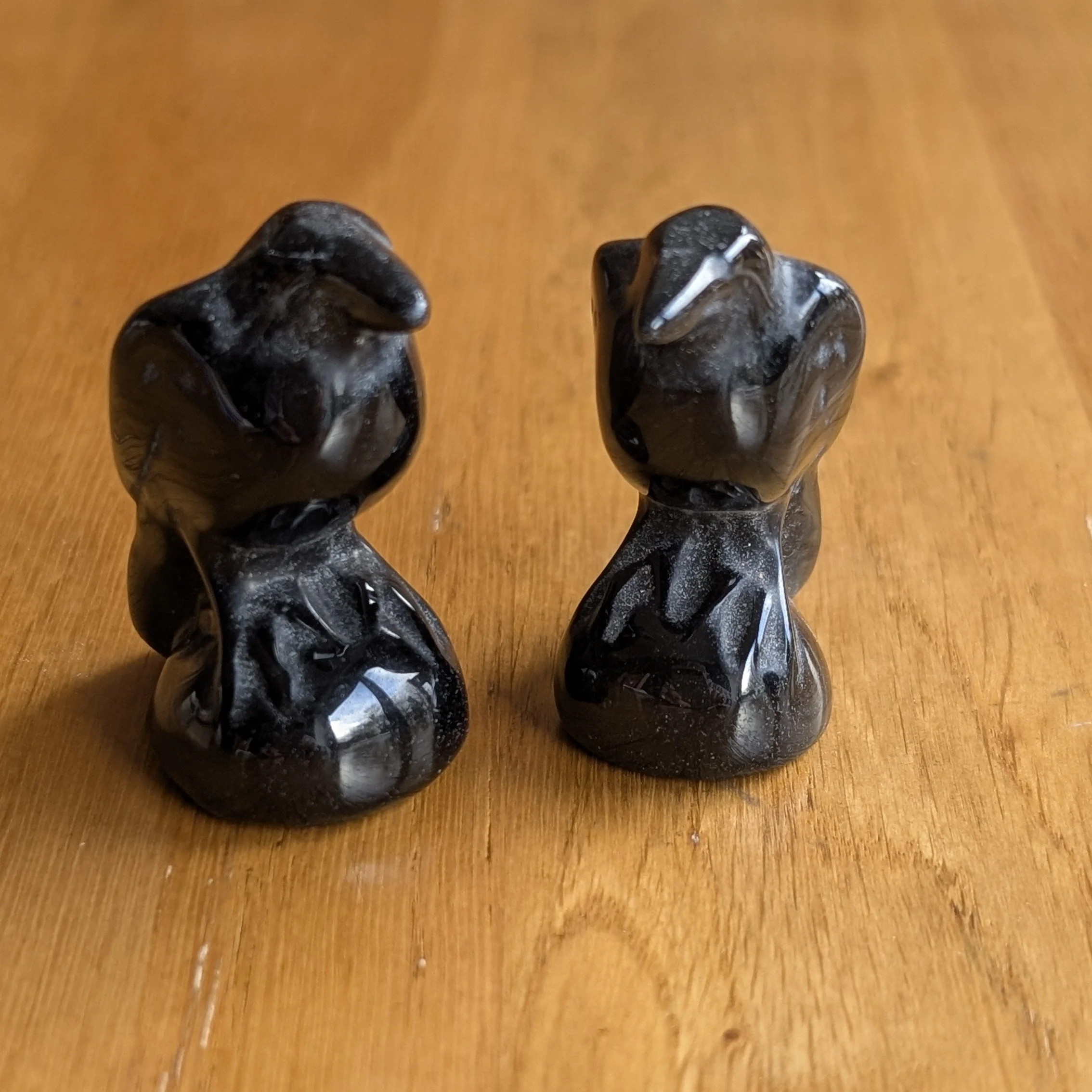 Small Obsidian Ravens