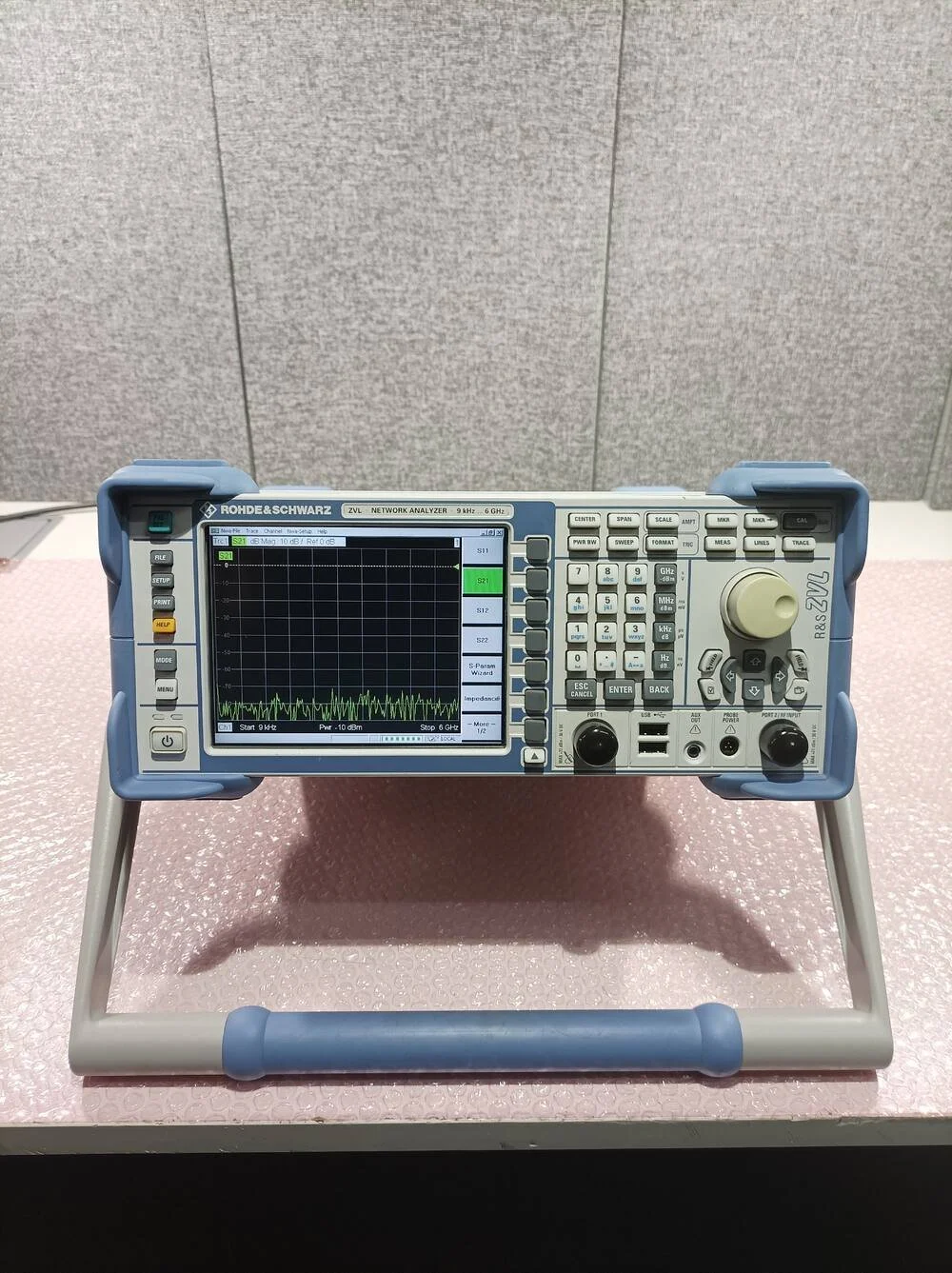 Rohde & Schwarz ZVL6, Vector Network Analyzer, 9 kHz - 6 GHz #