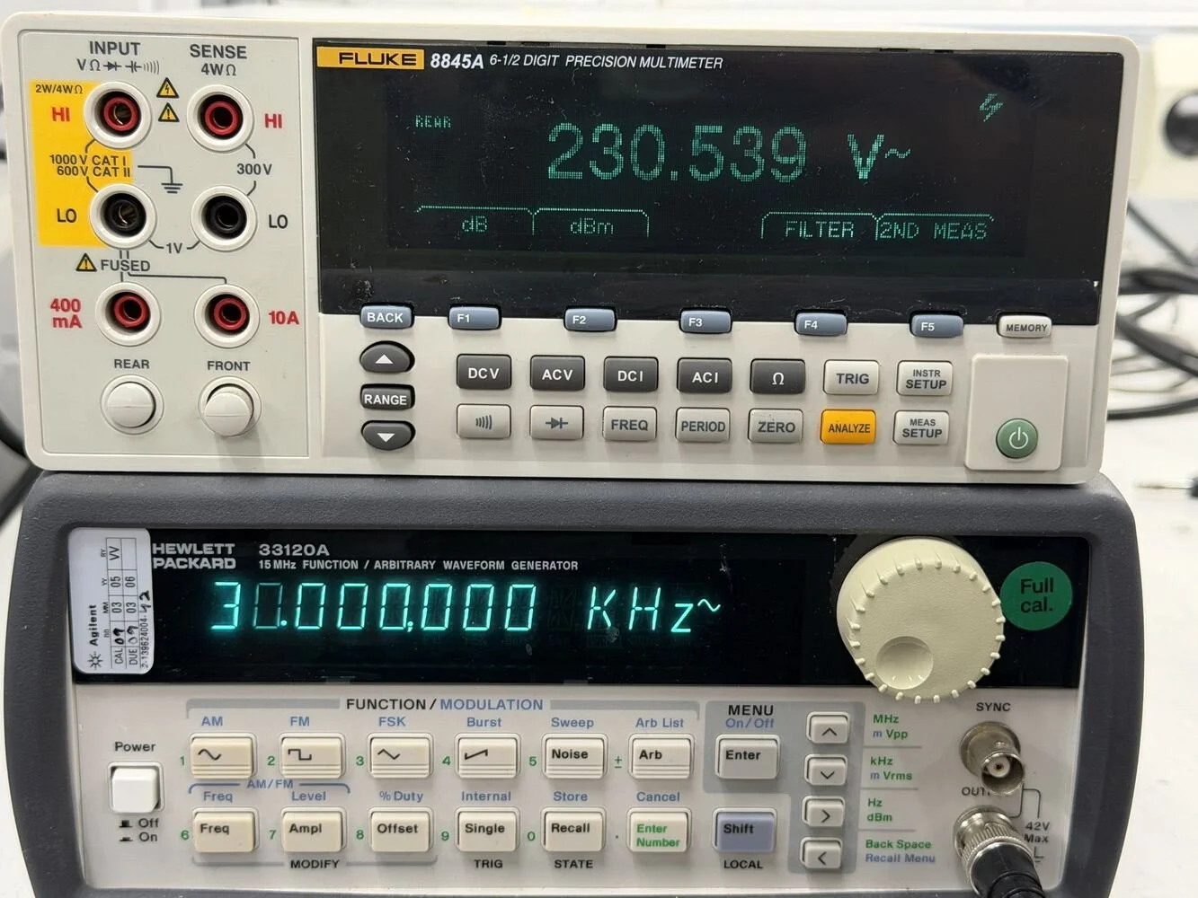 Fluke 8854A 6-1/2 Digit Precision Multimeter #