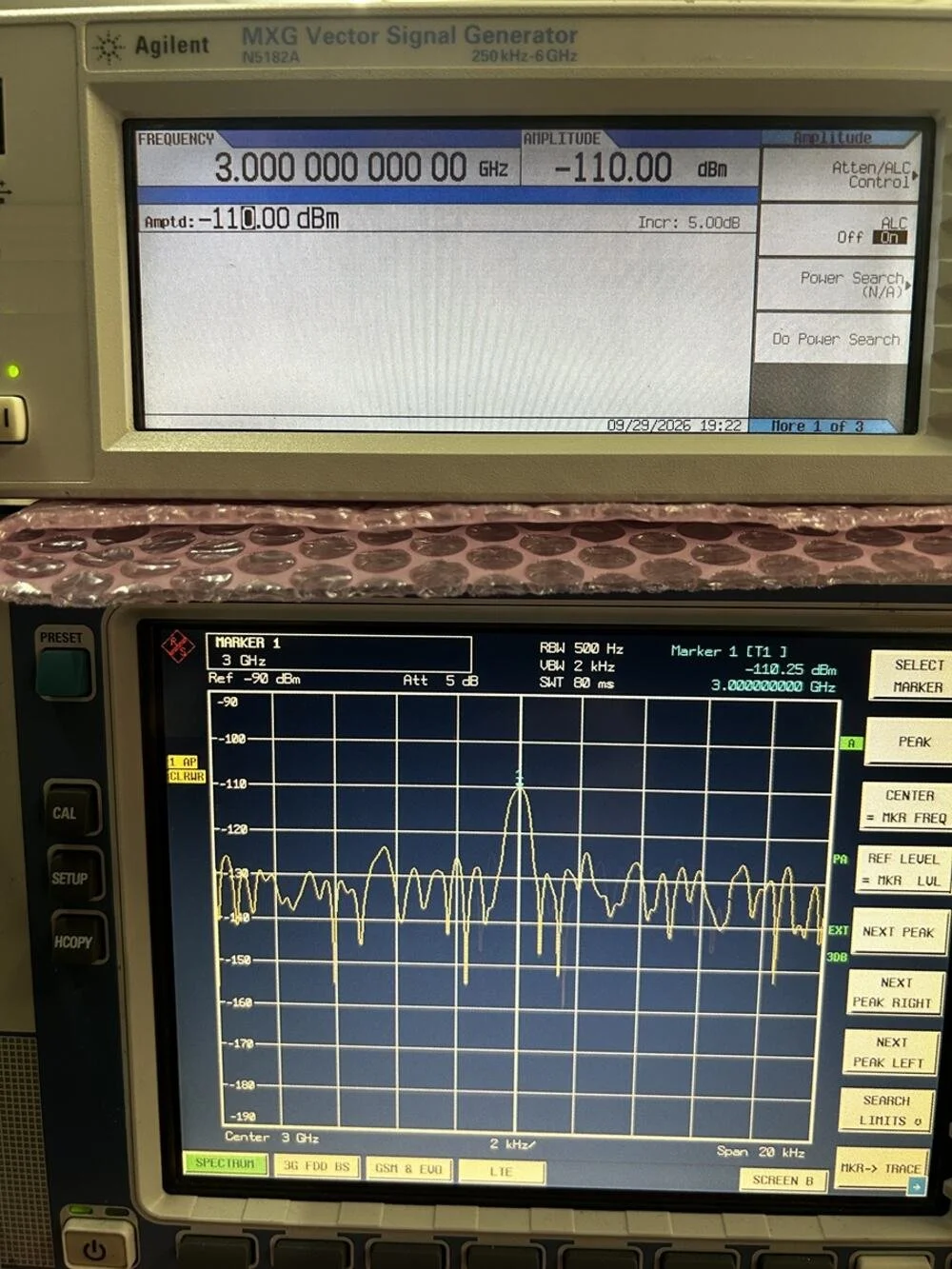 Agilent N5182A, MXG Vector Signal Generator, 250kHz -6GHz #
