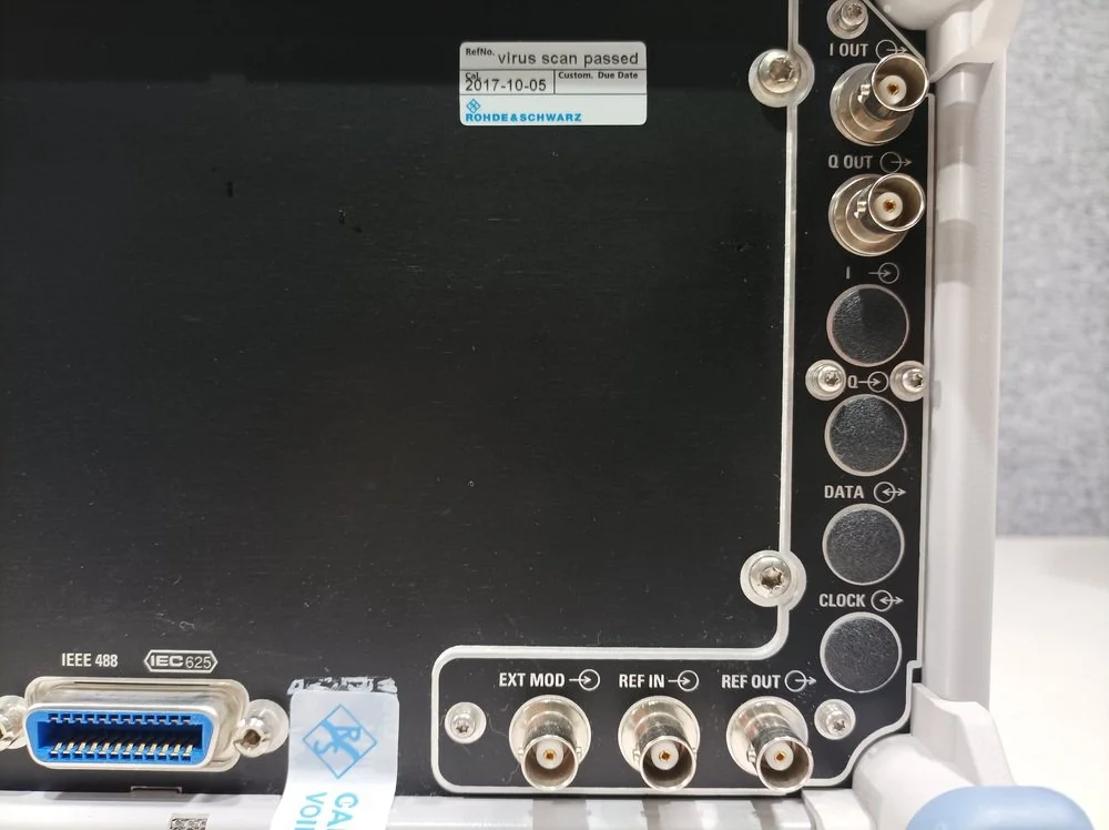 Rohde & Schwarz SMU200A, Vector Signal Generator, 100kHz-3GHz, Loaded with Options