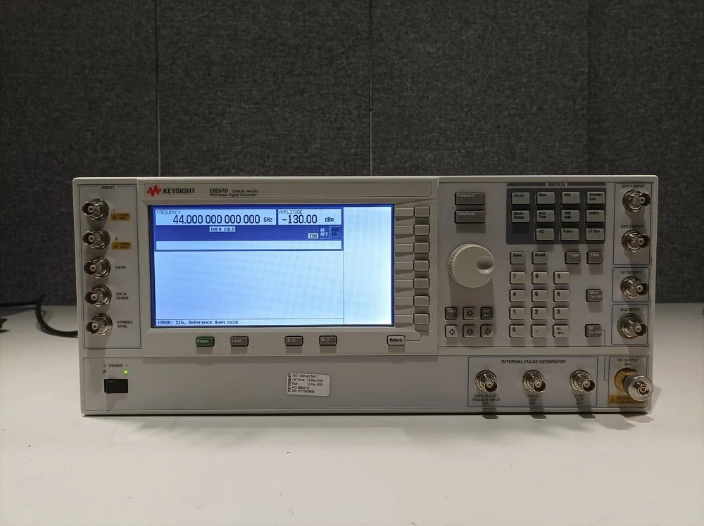 Keysight E8267D, PSG Vector Signal Generator, 250kHz-44GHz, Loaded With Options #