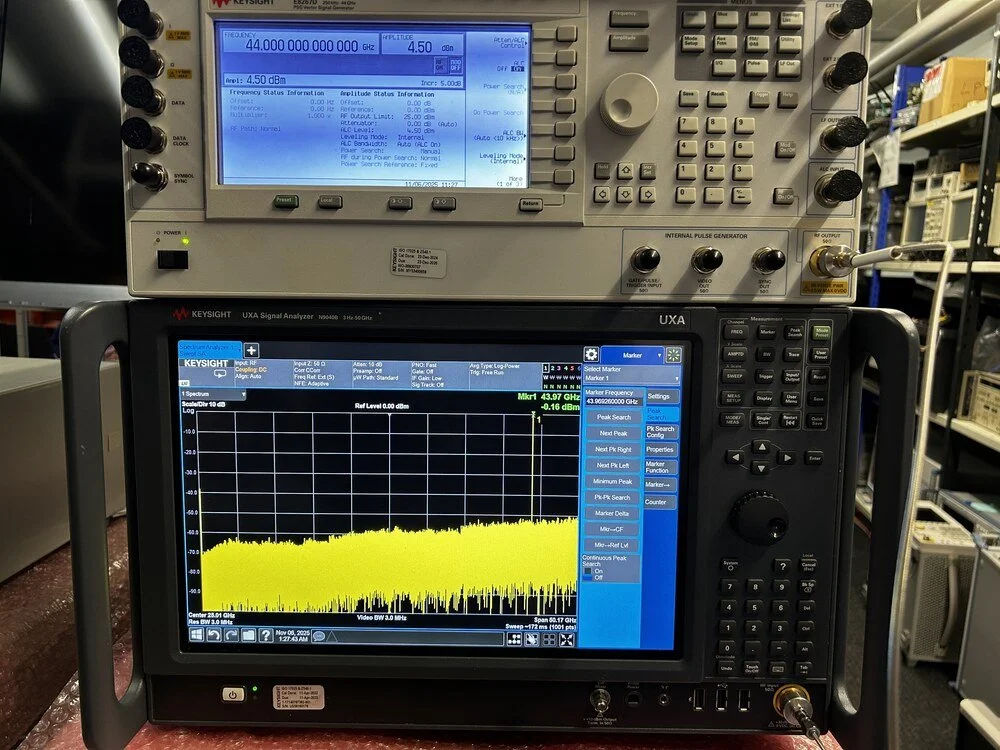 Keysight E8267D, PSG Vector Signal Generator, 250kHz-44GHz, Loaded With Options #