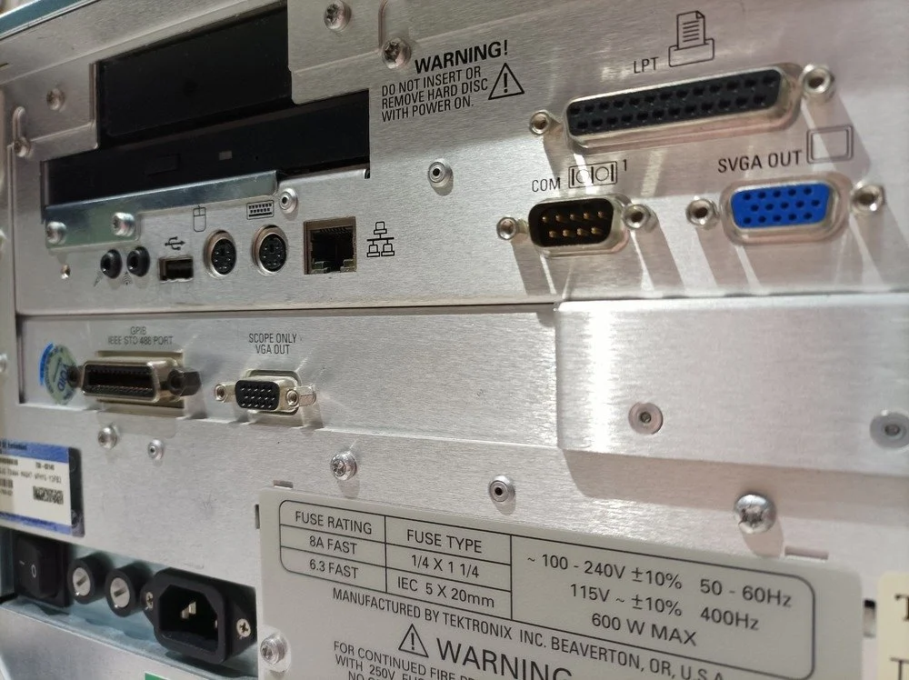 Tektronix TDS 7404, Digital Phosphor Oscilloscope #