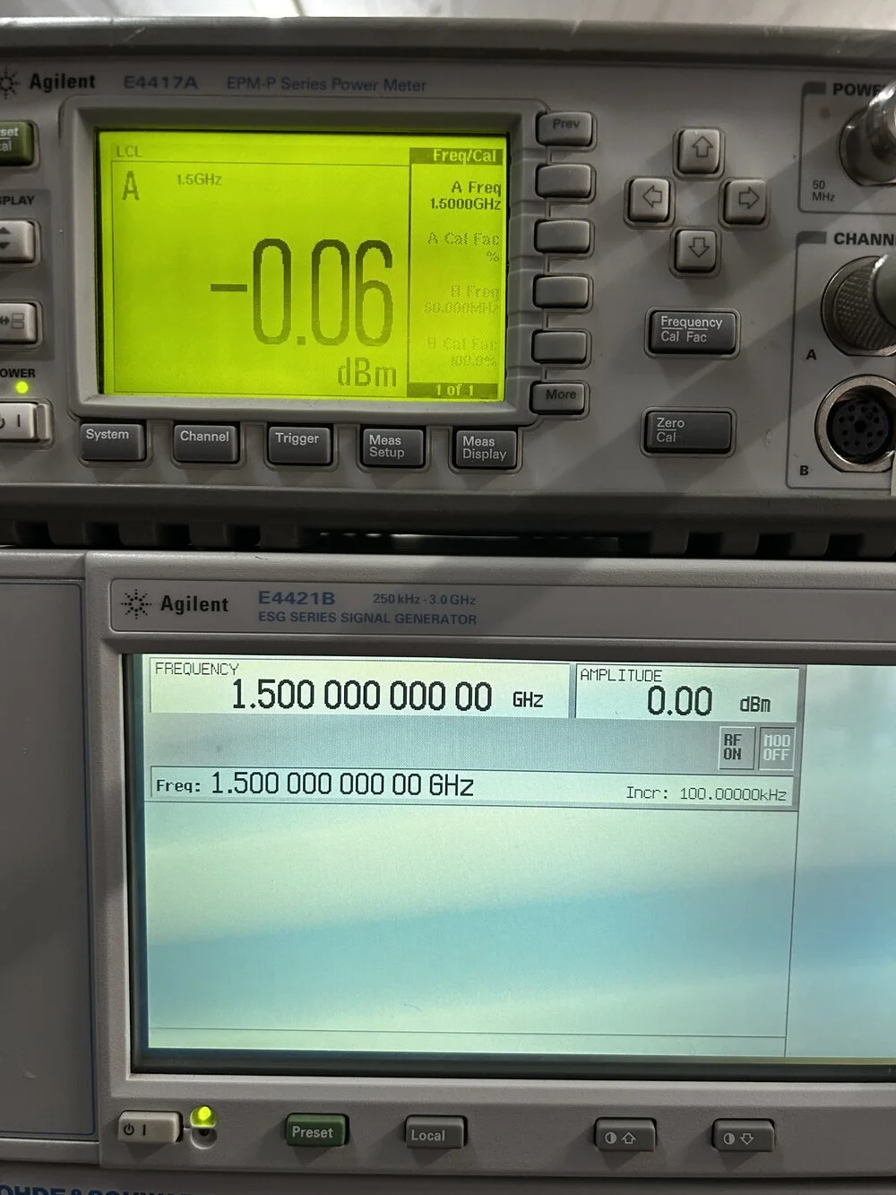 Agilent E4421B ESG Series Signal Generator, 250kHz-3.0GHz