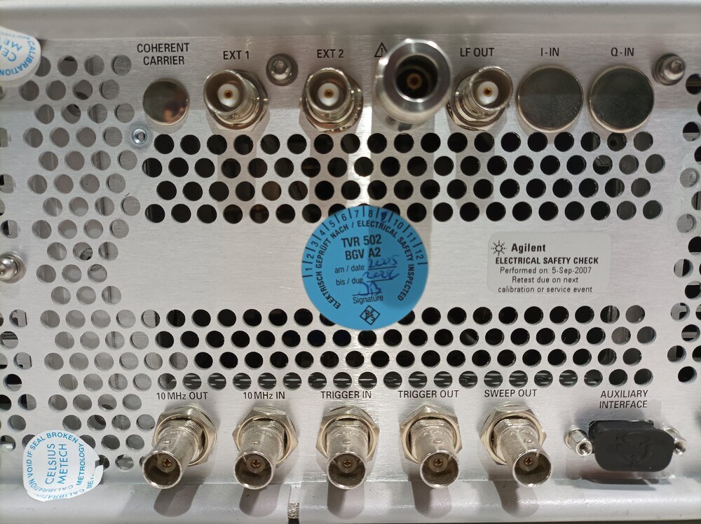 Agilent E4421B ESG Series Signal Generator, 250kHz-3.0GHz