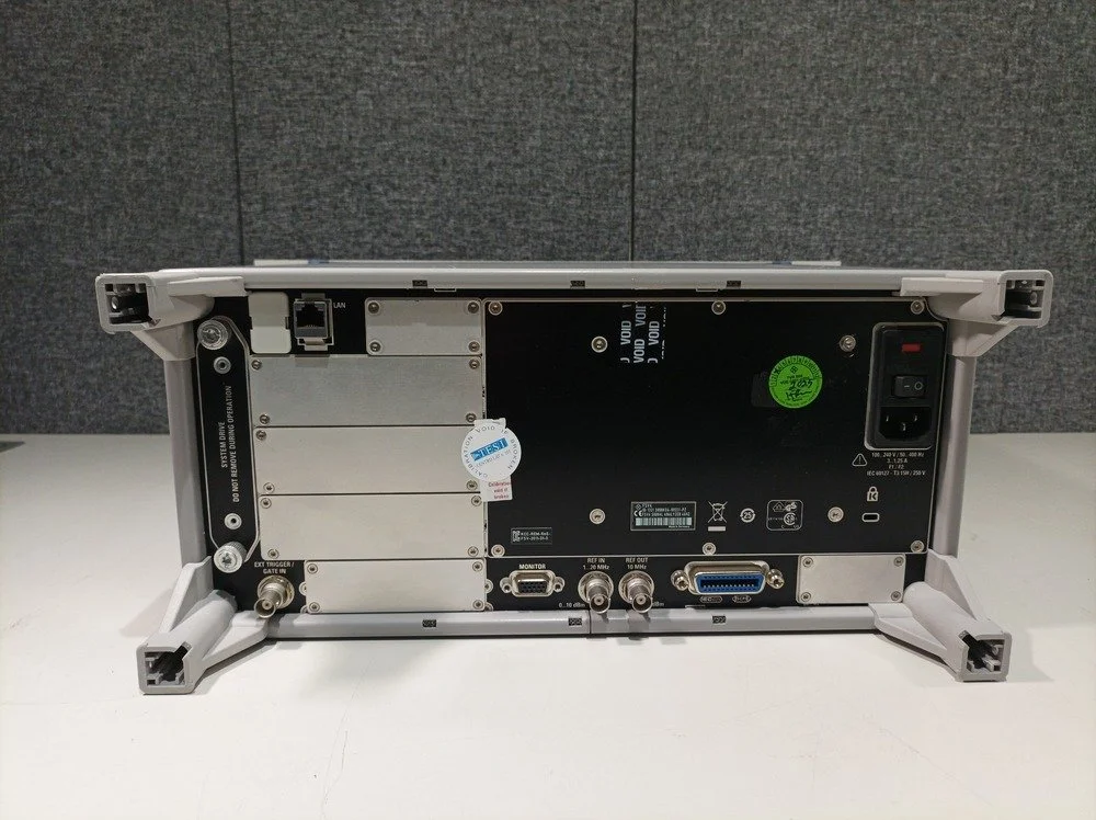 Rohde & Schwarz FSV4, Signal Analyzer, 10 Hz-4 GHz, OPT: B25, B29, K10, K72 #