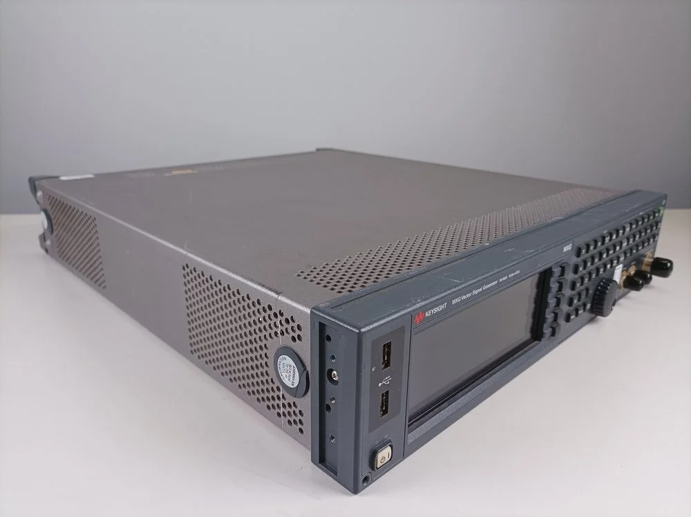 Keysight N5182B, MXG Vector Signal Generator, 9 kHz-6 GHz, loaded with options, OEM Cal. 10/2026 #