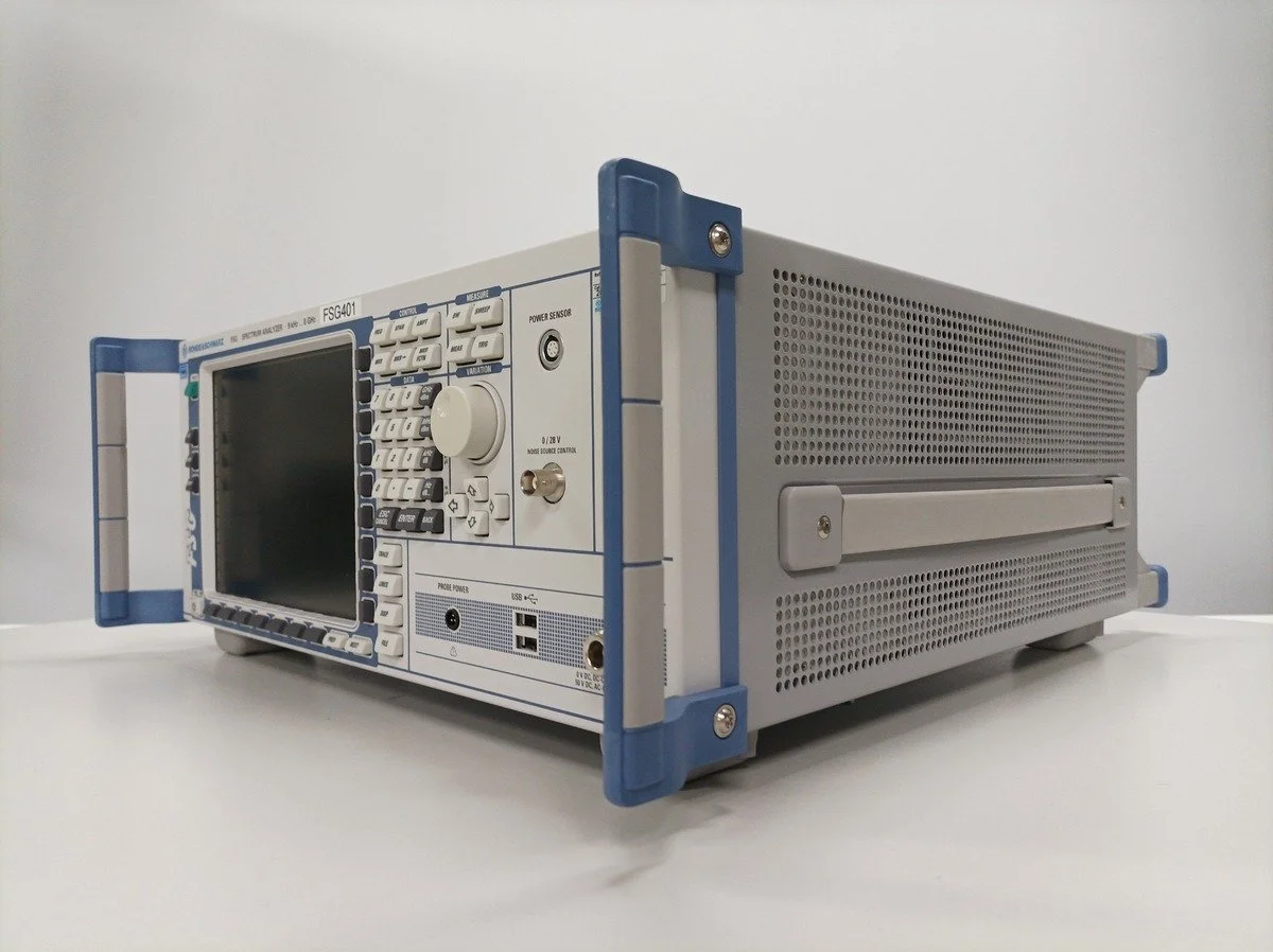 Rohde & Schwarz FSG Spectrum analyzer 9kHz-8GHz, OPT: K100 LTE FDD Downlink V4.71, K101 LTE FDD Uplink V4.71 #
