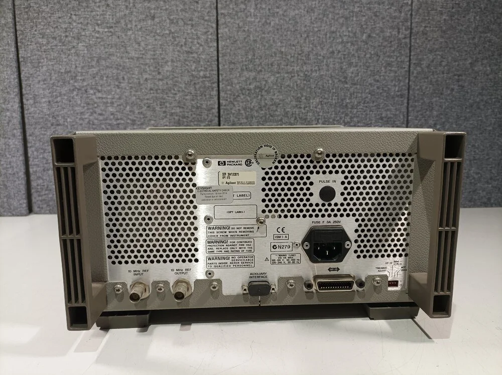 Agilent 8648C, Signal Generator, 9 kHz-3,2 GHz, OPT: STD #