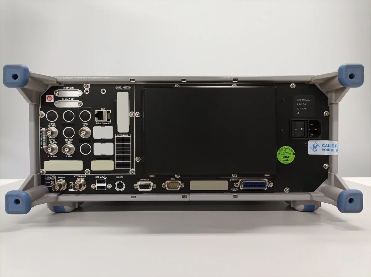 Rohde & Schwarz FSG Spectrum analyzer 9kHz-8GHz, OPT: K100 LTE FDD Downlink V4.71, K101 LTE FDD Uplink V4.71 #