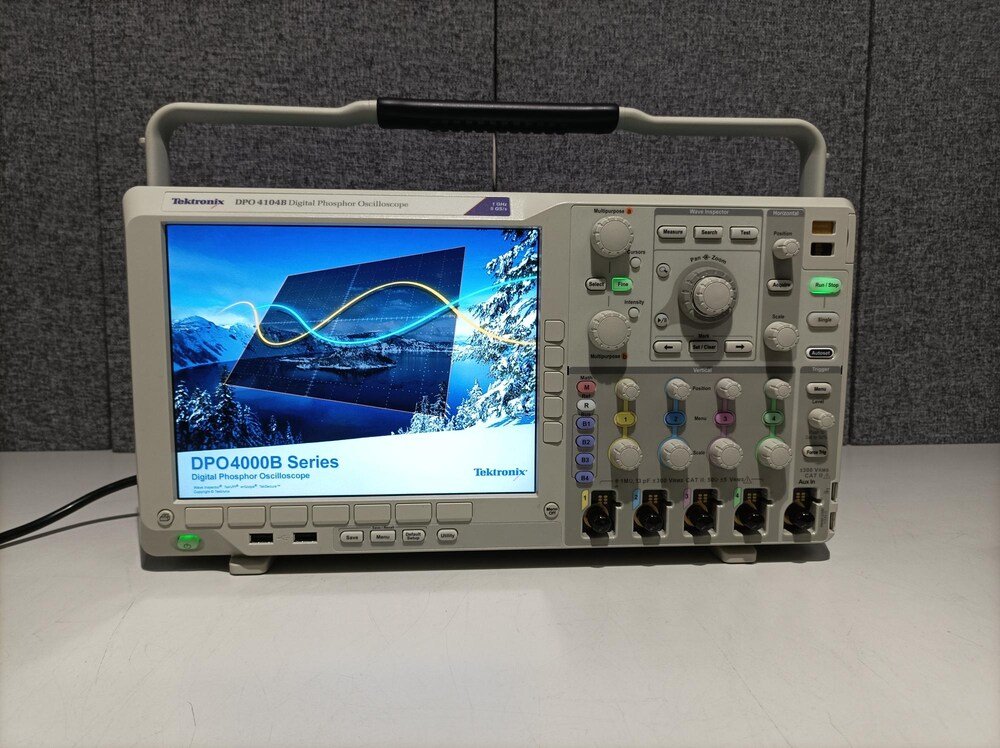 Tektronix DPO4104B DPO