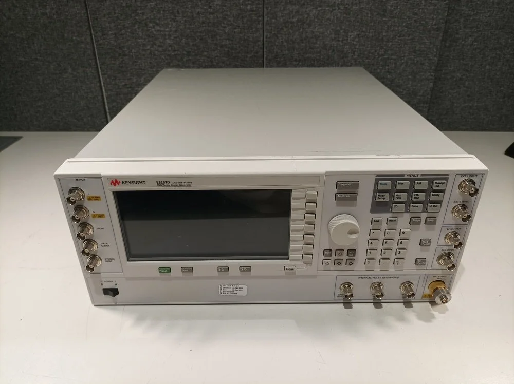 Keysight E8267D, PSG Vector Signal Generator, 250kHz-44GHz, Loaded With Options #