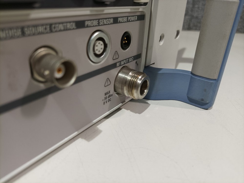 Rohde & Schwarz FSV4, Signal Analyzer, 10 Hz-4 GHz, OPT: B25, B29, K10, K72 #
