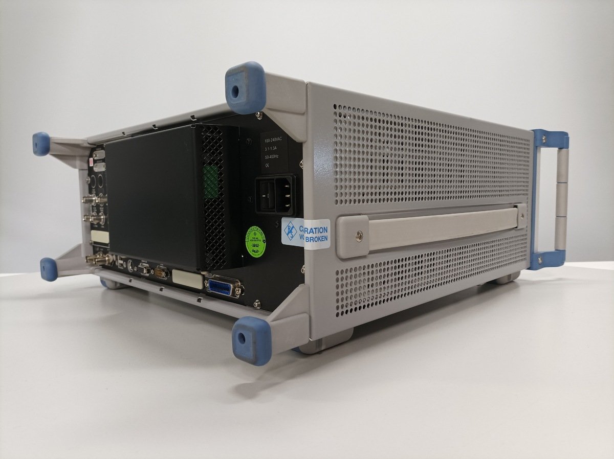 Rohde & Schwarz FSG Spectrum analyzer 9kHz-8GHz, OPT: K100 LTE FDD Downlink V4.71, K101 LTE FDD Uplink V4.71 #
