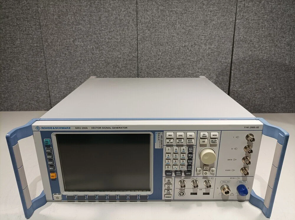 Rohde & Schwarz SMU200A, Vector Signal Generator Loaded with Options