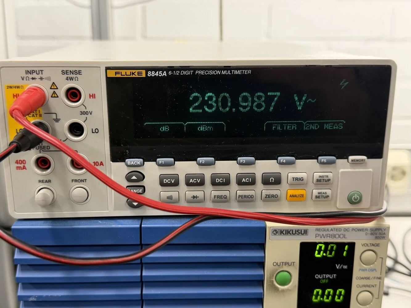 Fluke 8854A 6-1/2 Digit Precision Multimeter #