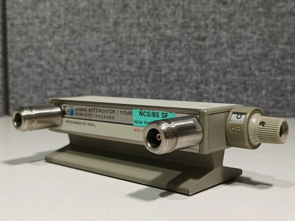 Hewlett Packard 8496A, Attenuator, DC - 4 GHz, 110 dB #