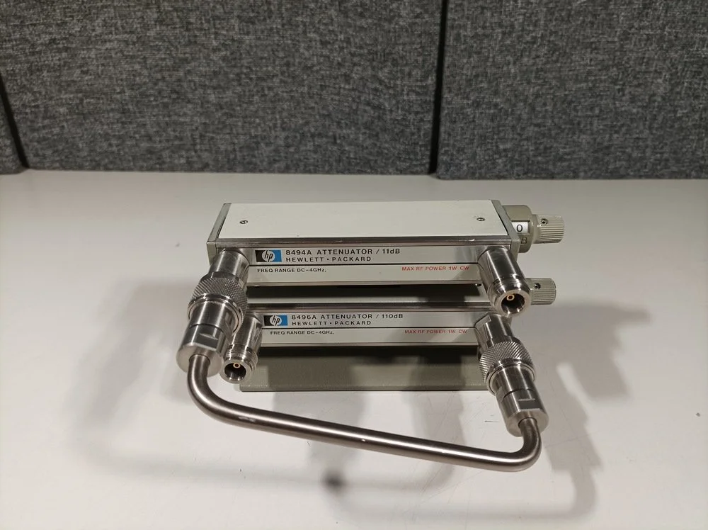 Hewlett Packard 8494A, Attenuator, DC - 4 GHz, 11 dB #