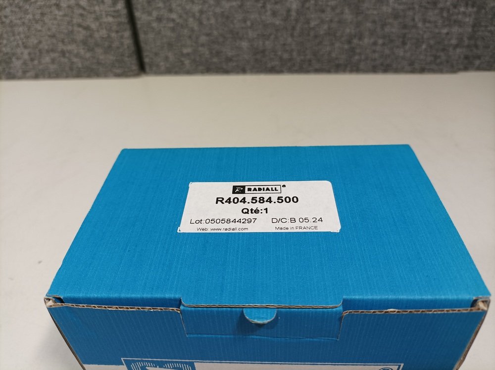 Radiall R404584500, Coaxial Connector Terminator, SMA, 12 GHz, 20 W, 50 Ohm, Brand New #