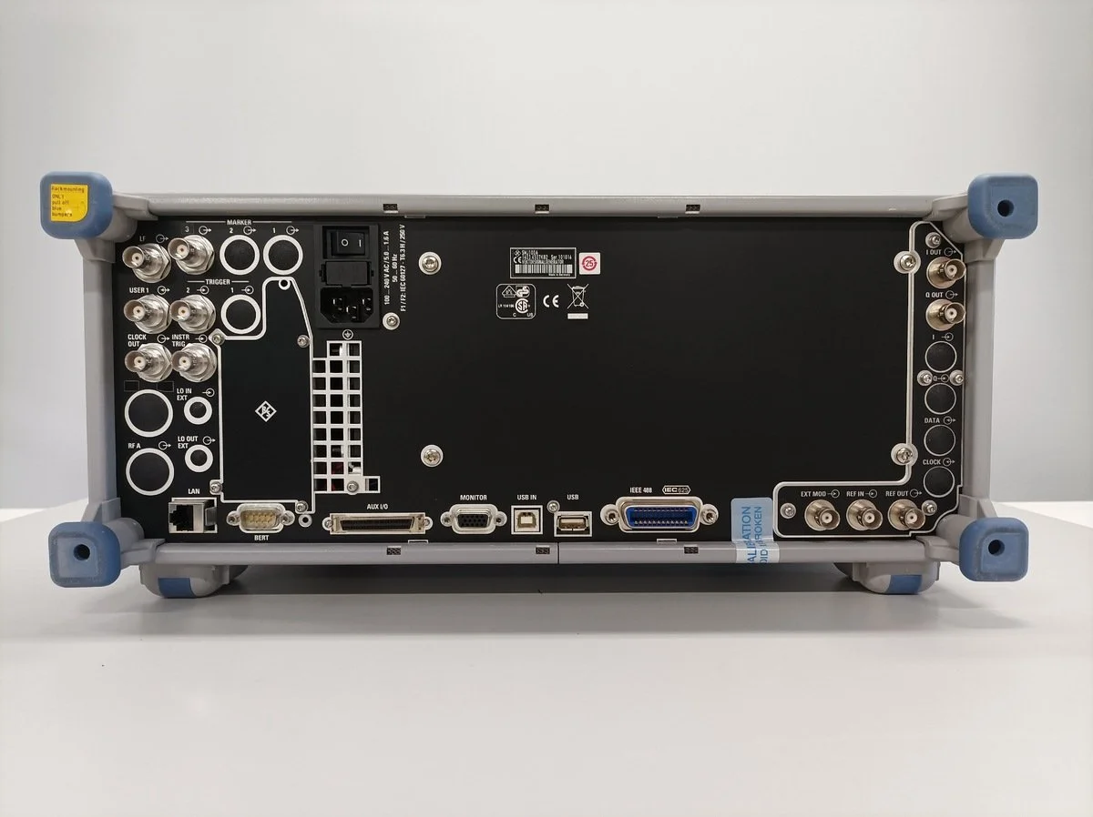Rohde & Schwarz SMJ 100A Vector signal generator OPT: B11, B13, B103Z, K55 #
