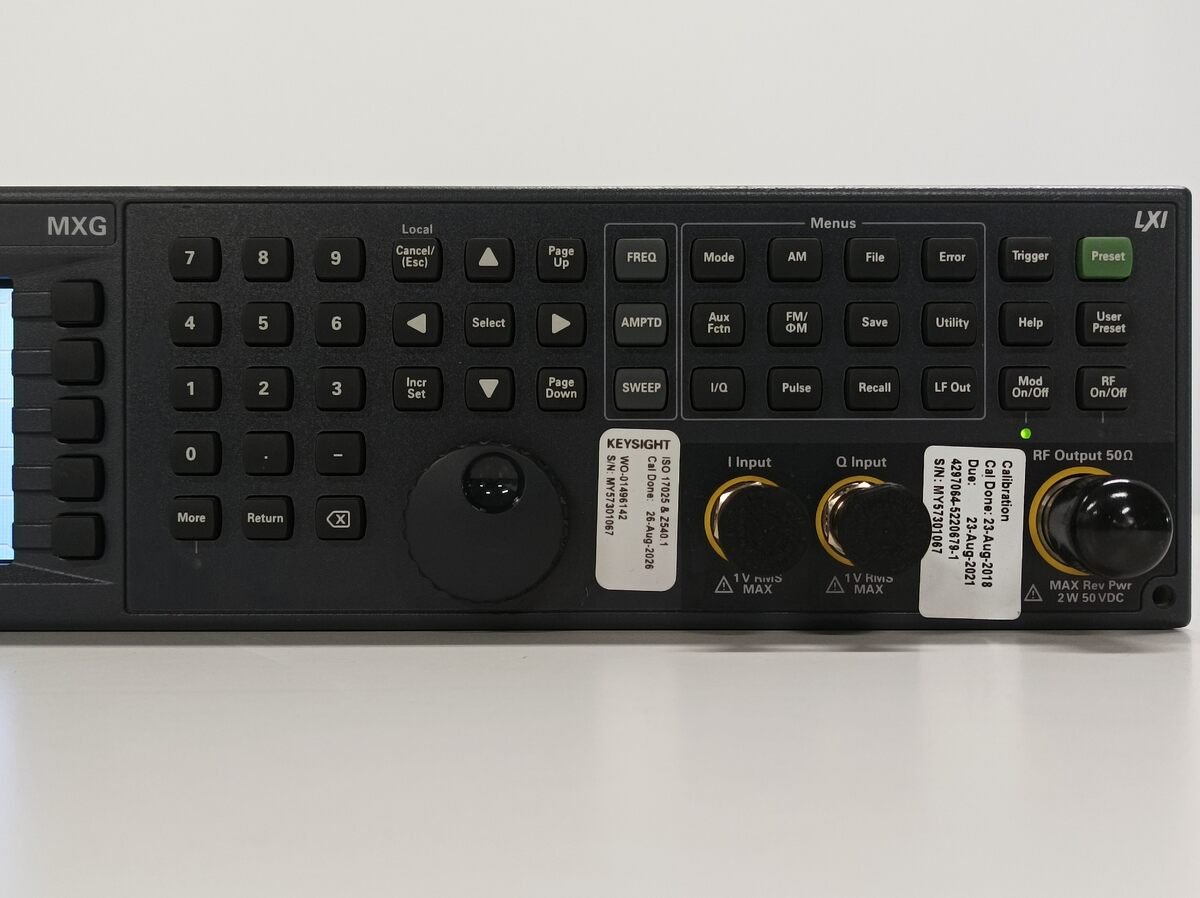 Keysight N5182B, MXG Vector Signal Generator, 9 kHz-6 GHz, w/OPT, OEM Cal. 08/2026 #