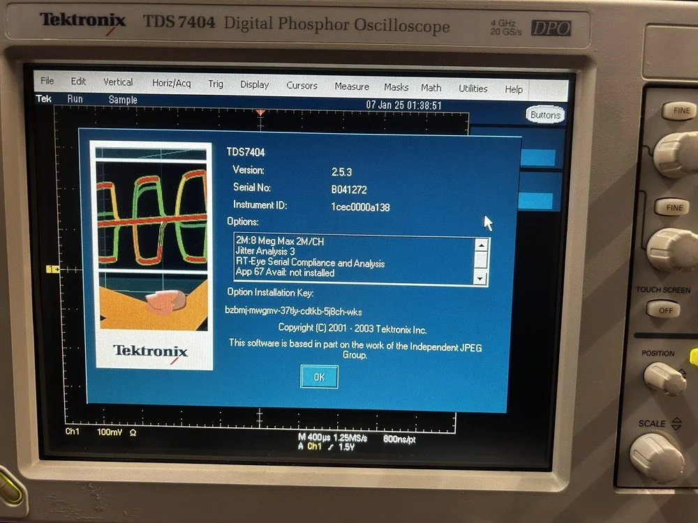 Tektronix TDS 7404, Digital Phosphor Oscilloscope, 4 GHz, 20 GSa/s #