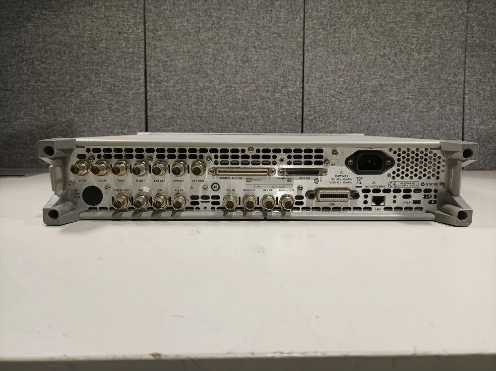 Agilent N5182A, MXG Vector Signal Generator, 250kHz -6GHz #