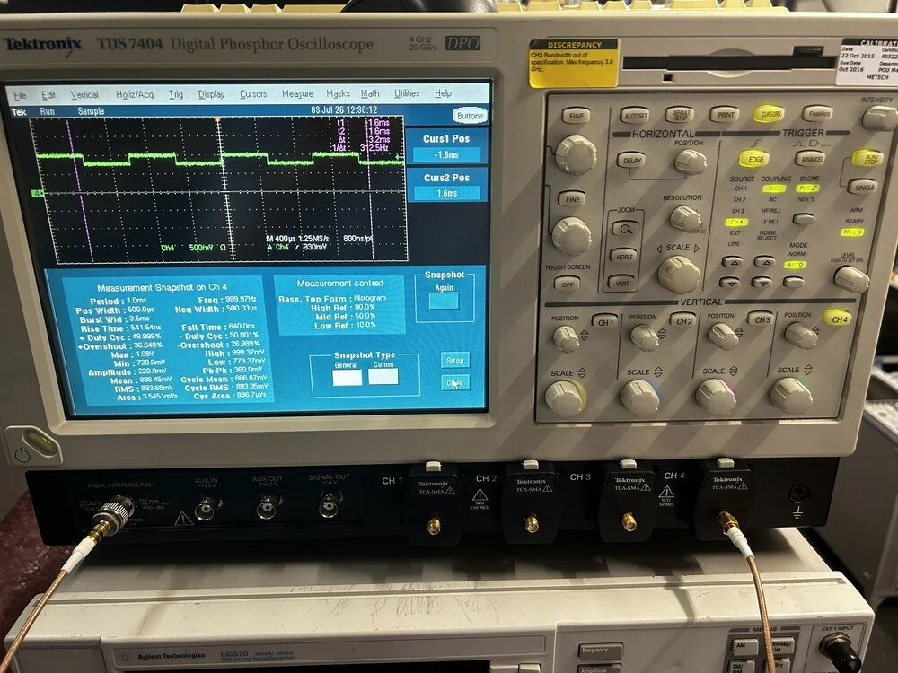Tektronix TDS 7404, Digital Phosphor Oscilloscope #