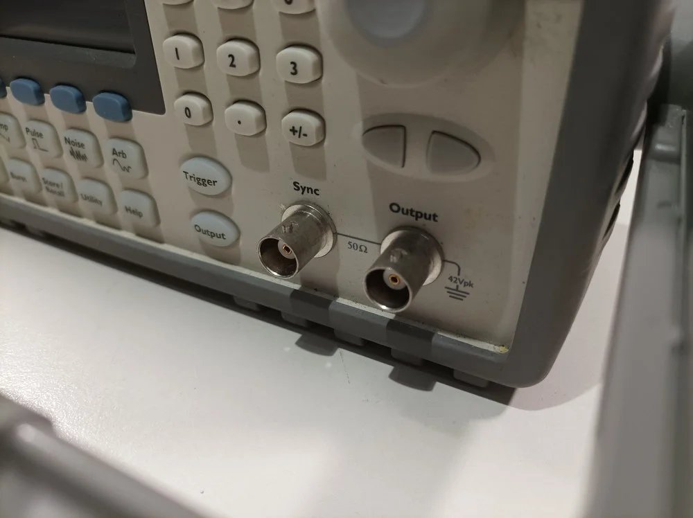 Agilent 33250A, Function/Arbitrary Waveform Generator #