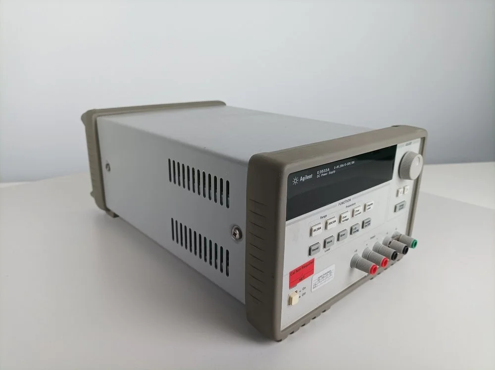 Agilent E3633A, Power Supply, 200 W, 0-8 V, 20A / 0-20 V, 10 A #