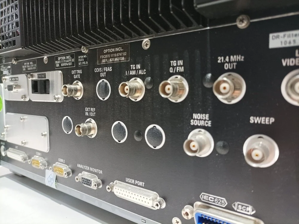 Rohde & Schwarz FSIQ 7, Signal Analyzer, 20Hz-7GHz, Options K72