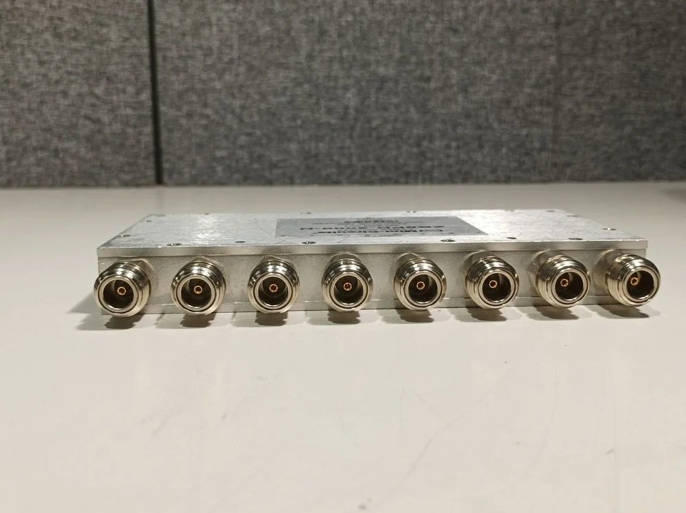 Mini-Circuits ZB8PD-2000-N, Power Splitter 800-2000 MHz #