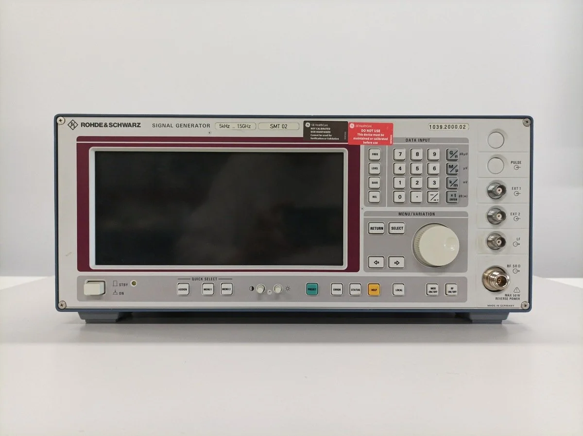 Rohde & Schwarz SMT02, Signal Generator, 5 kHz - 1.5 GHz