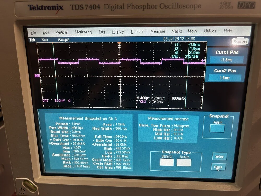 Tektronix TDS 7404, Digital Phosphor Oscilloscope #